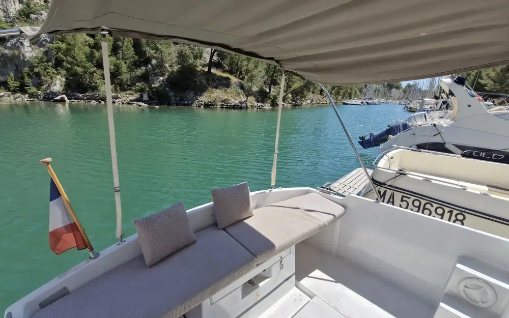 slider 18 Beneteau Antares 730