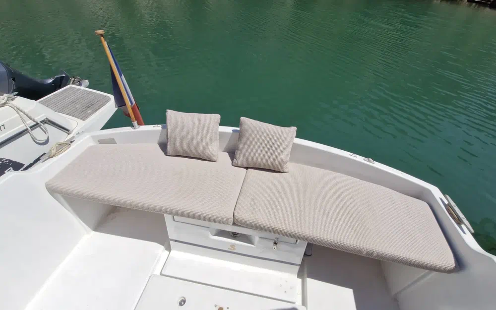 slider 19 Beneteau Antares 730