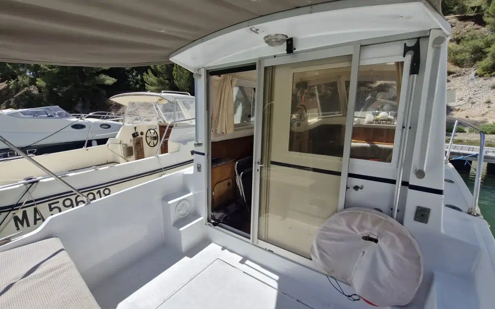 slider 21 Beneteau Antares 730