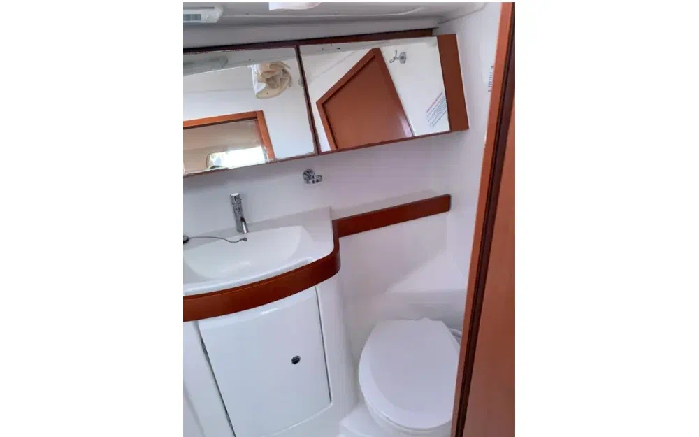 slider 8 Beneteau Oceanis 40