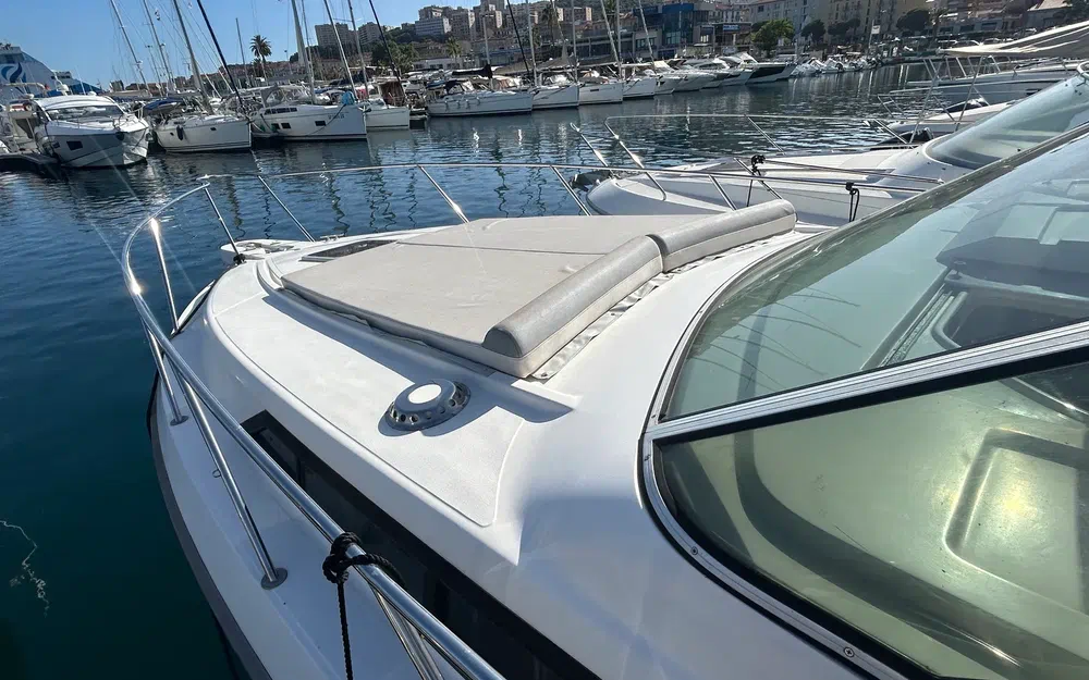 slider 1 Cranchi 32 Cruiser
