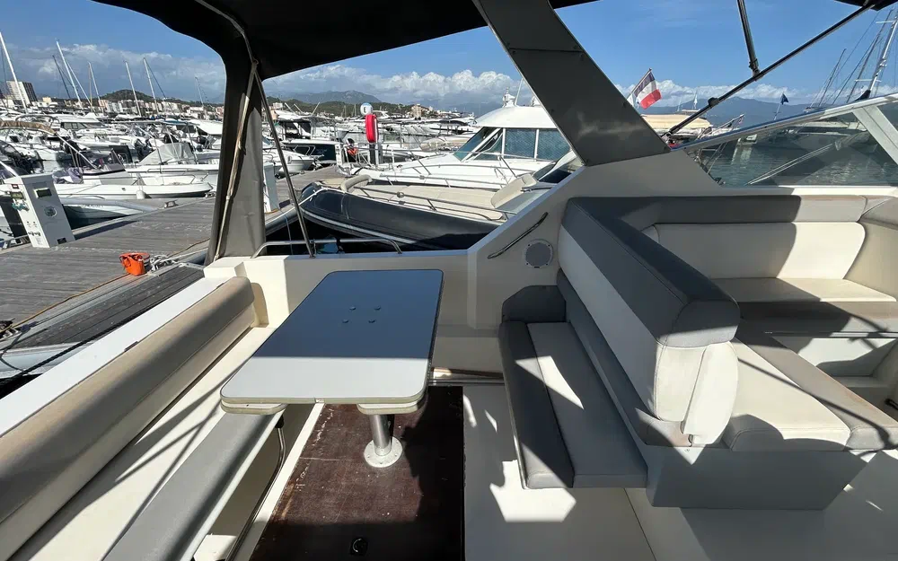 slider 2 Cranchi 32 Cruiser