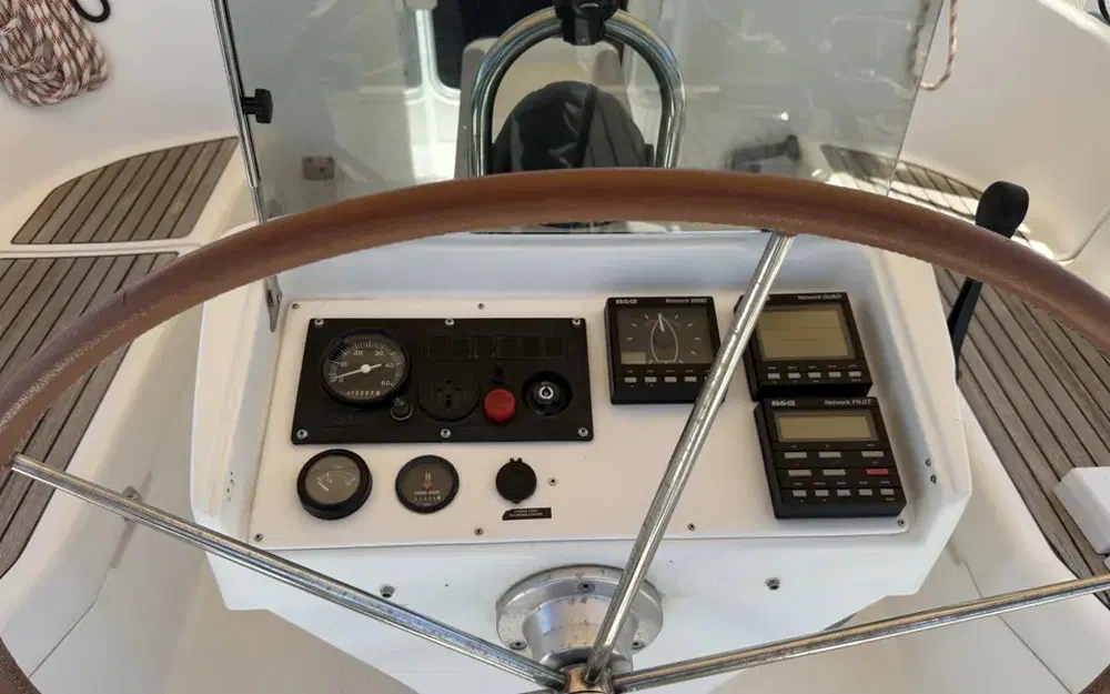 slider 9 Beneteau Oceanis 411