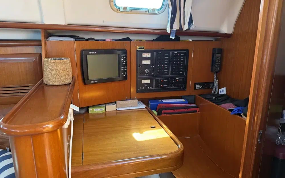 slider 24 Beneteau Oceanis 411
