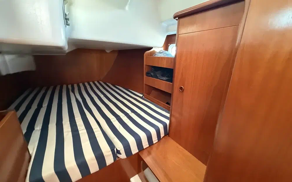 slider 30 Beneteau Oceanis 411