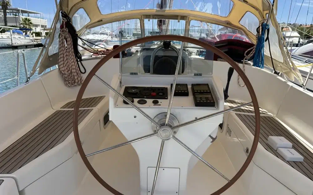 slider 7 Beneteau Oceanis 411