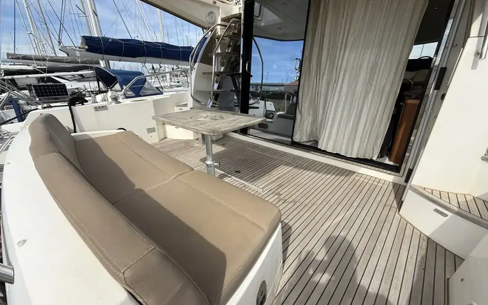 slider 20 Prestige Yachts 500 Fly