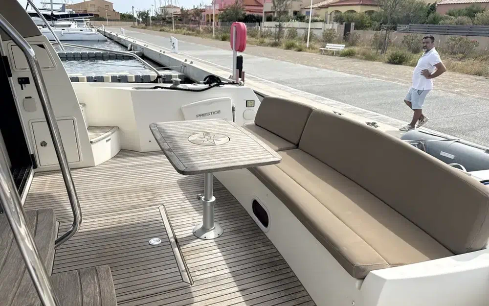 slider 22 Prestige Yachts 500 Fly