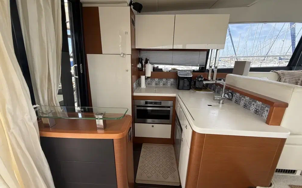 slider 24 Prestige Yachts 500 Fly