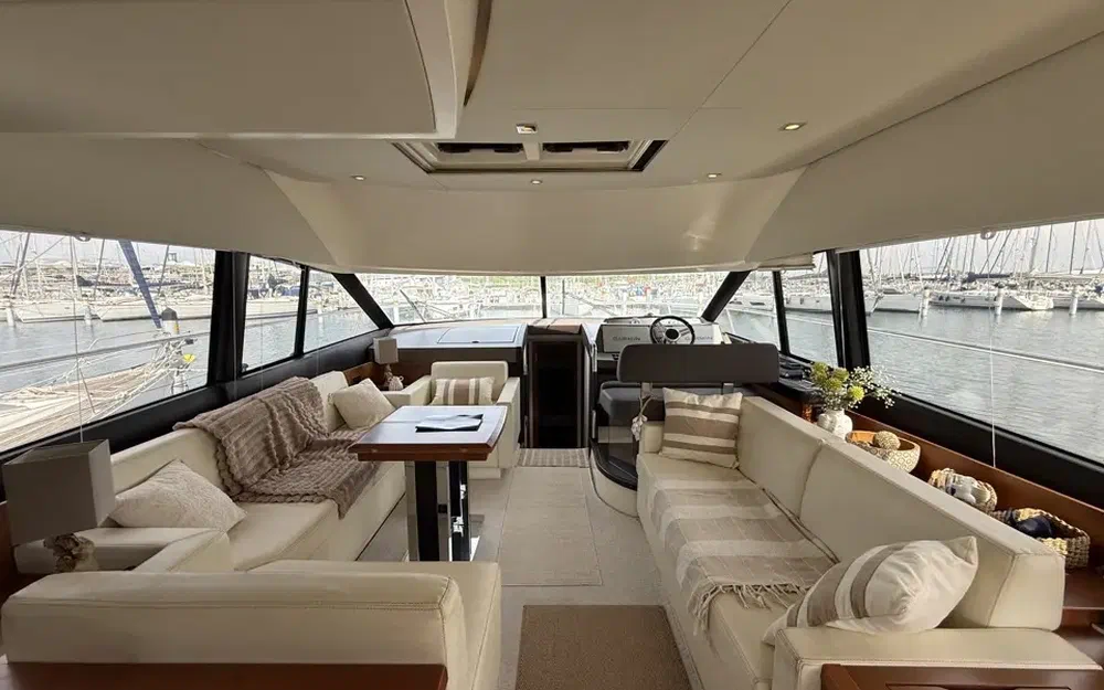 slider 25 Prestige Yachts 500 Fly
