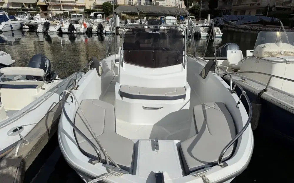 slider 2 Beneteau Flyer 6 SPACEdeck