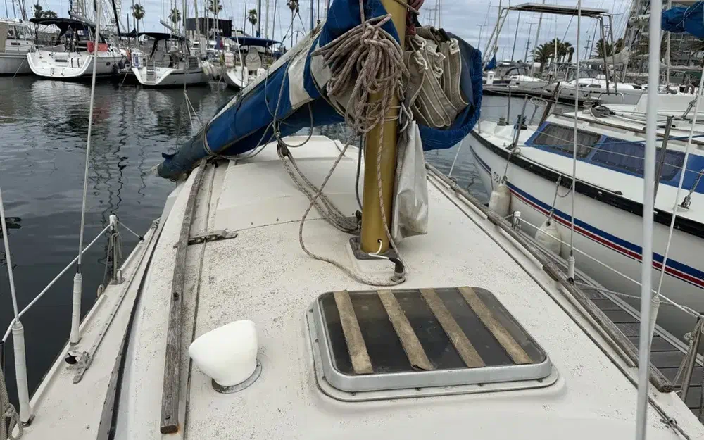 slider 6 Beneteau Baroudeur MK II