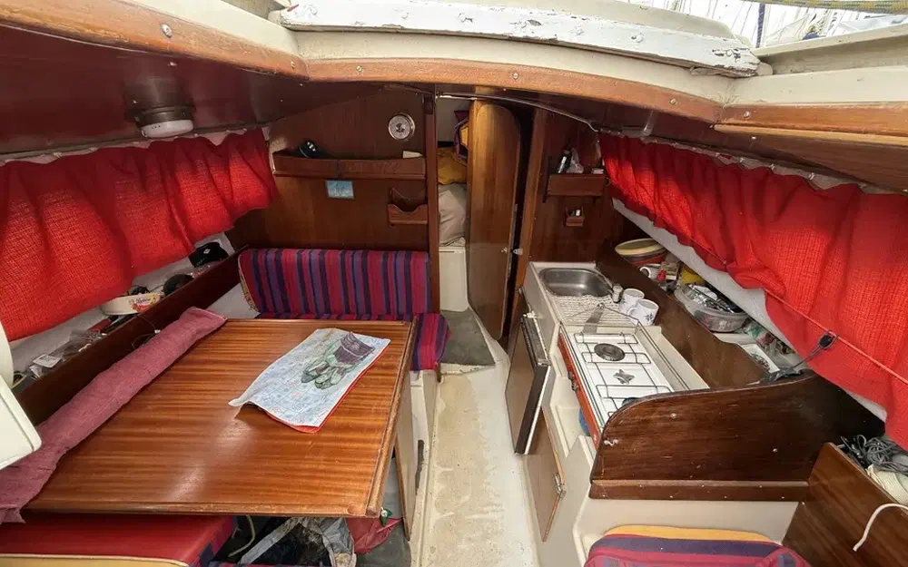 slider 8 Beneteau Baroudeur MK II