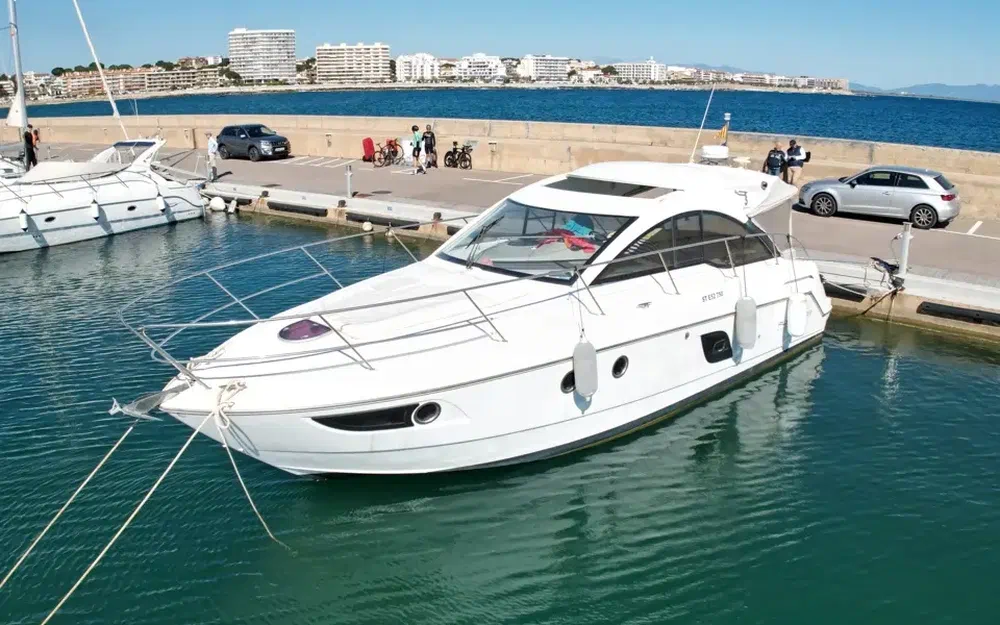 slider 0 Beneteau Gran Turismo 38