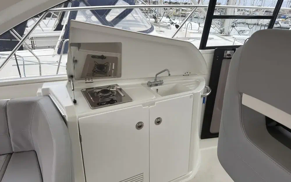 slider 11 Beneteau Gran Turismo 38