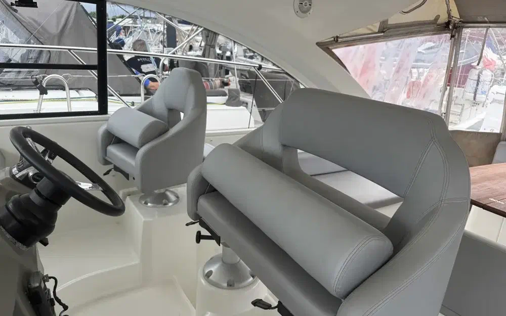 slider 14 Beneteau Gran Turismo 38