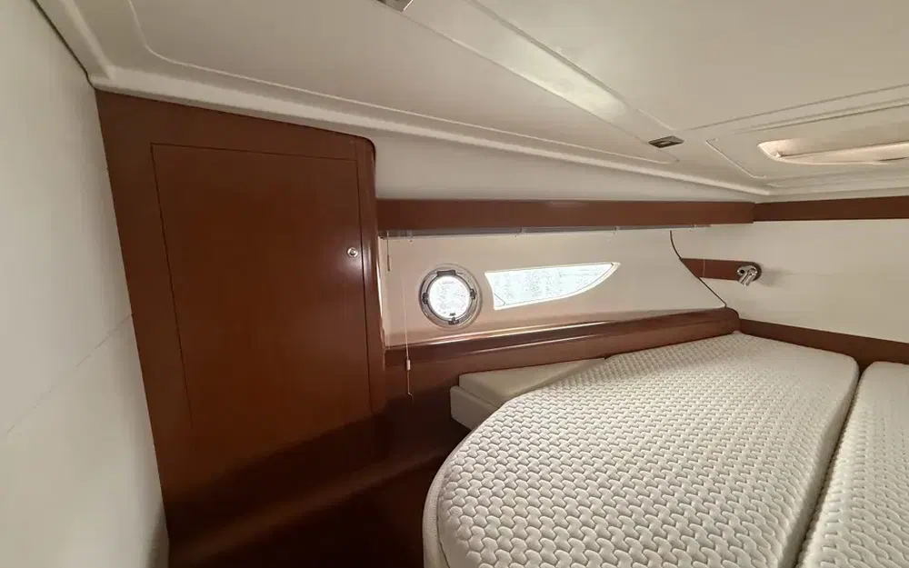 slider 28 Beneteau Gran Turismo 38