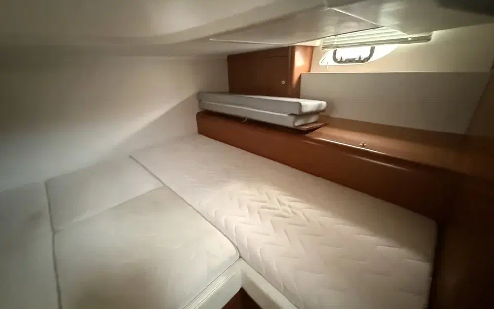 slider 33 Beneteau Gran Turismo 38
