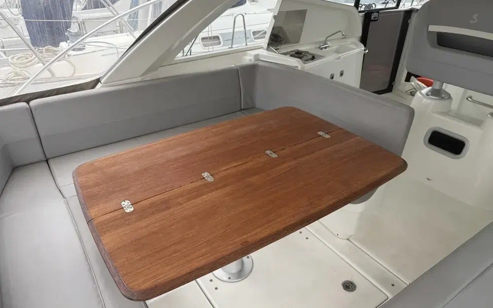 slider 8 Beneteau Gran Turismo 38