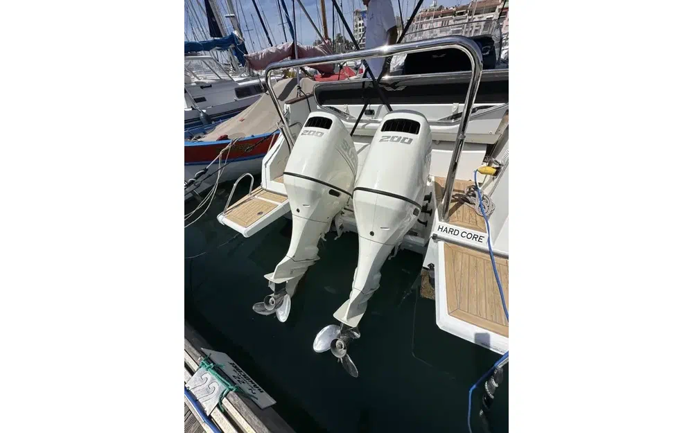 slider 4 Beneteau Flyer 8.8 SUNdeck