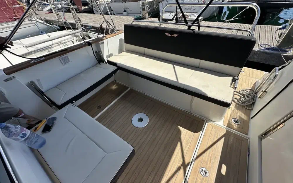 slider 5 Beneteau Flyer 8.8 SUNdeck