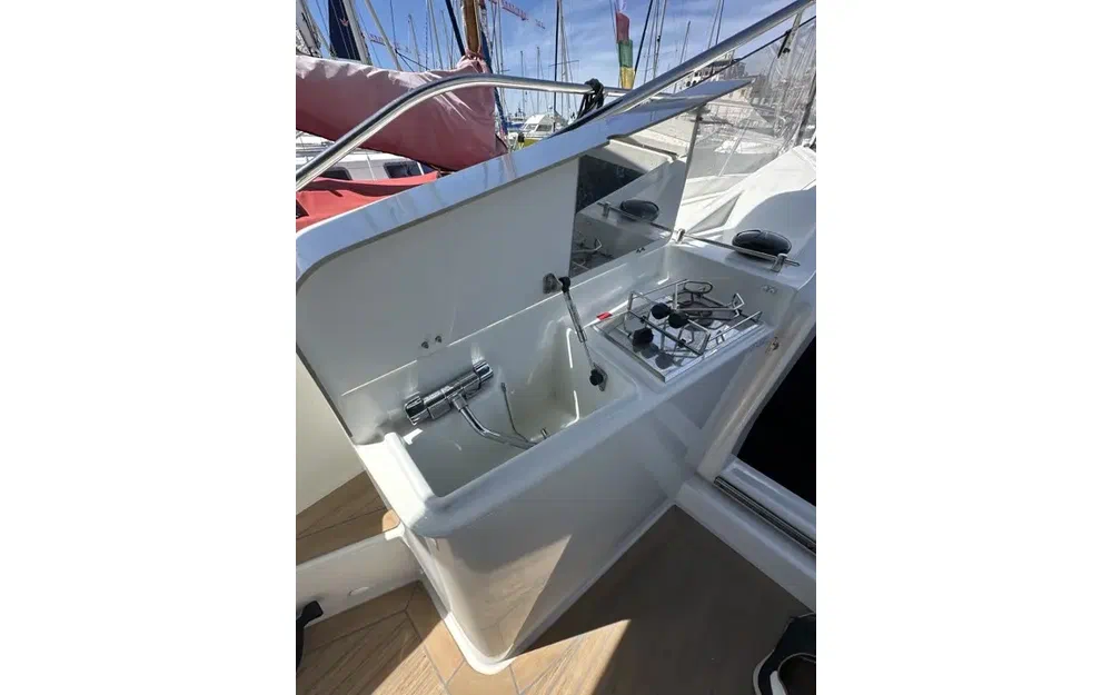 slider 6 Beneteau Flyer 8.8 SUNdeck