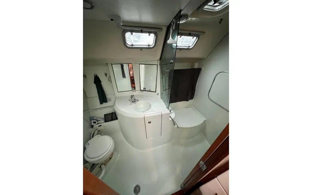 slider 23 Beneteau Oceanis 351