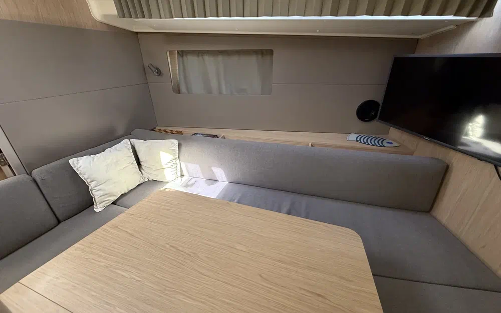 slider 9 Beneteau Oceanis 41.1