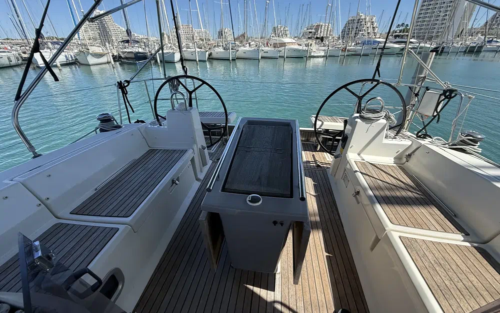 slider 1 Beneteau Oceanis 41.1