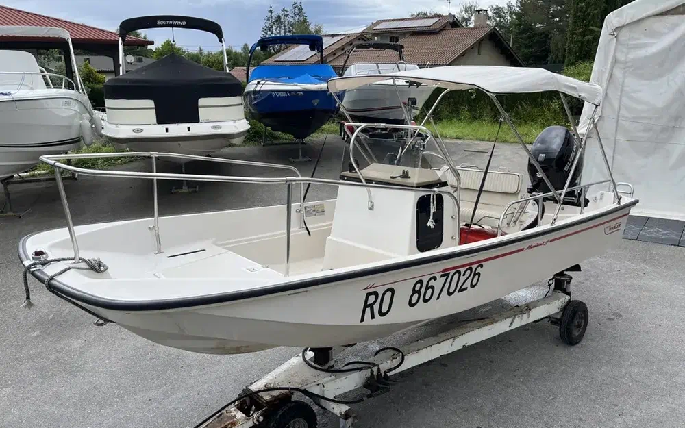 slider 0 Boston Whaler 17 Montauk
