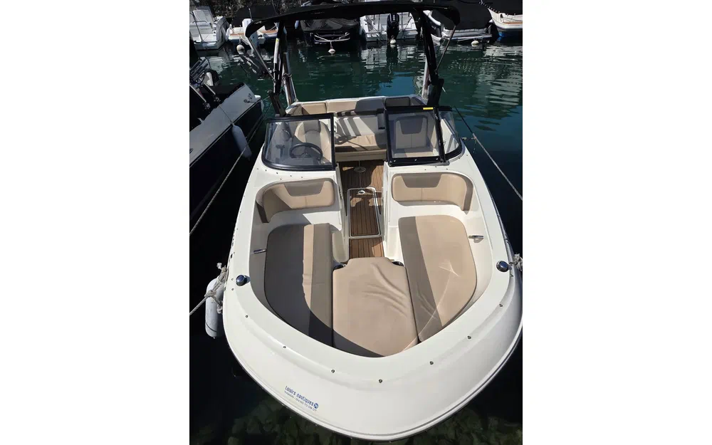 slider 2 Bayliner VR4