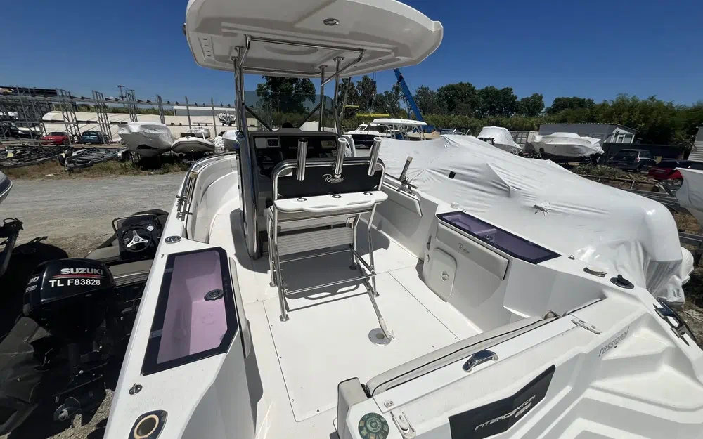 slider 11 Ranieri Interceptor 222