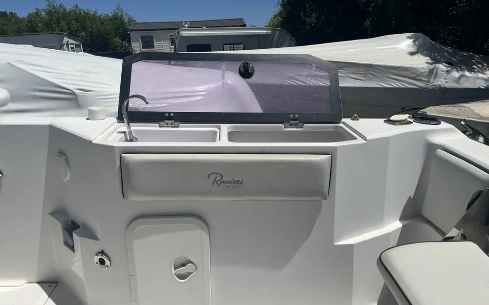 slider 14 Ranieri Interceptor 222