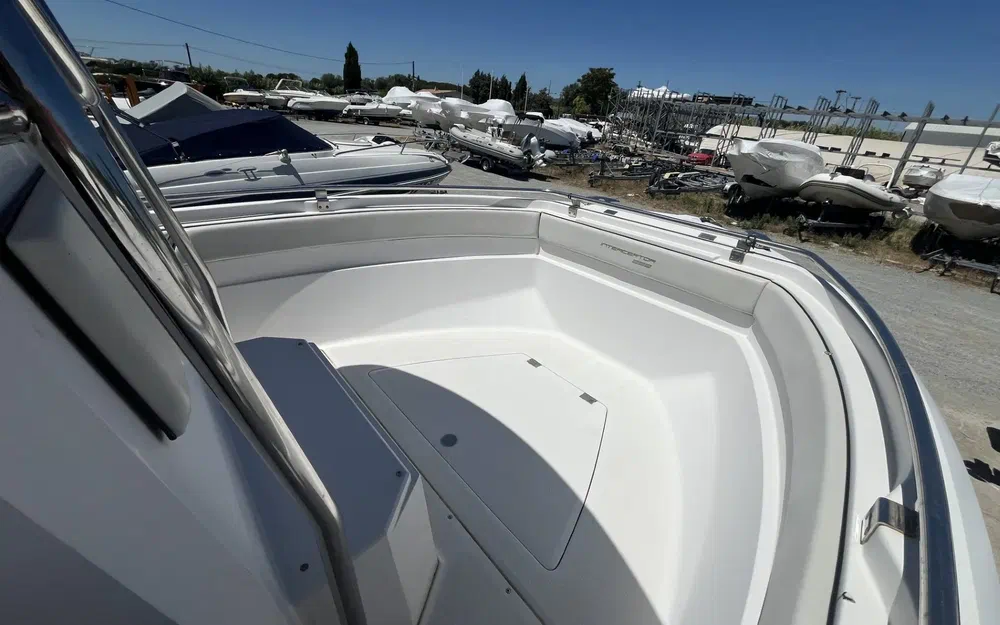 slider 4 Ranieri Interceptor 222