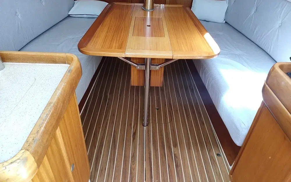 slider 23 Dufour 32 Classic
