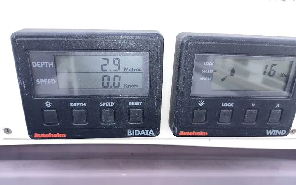 slider 43 Dufour 32 Classic