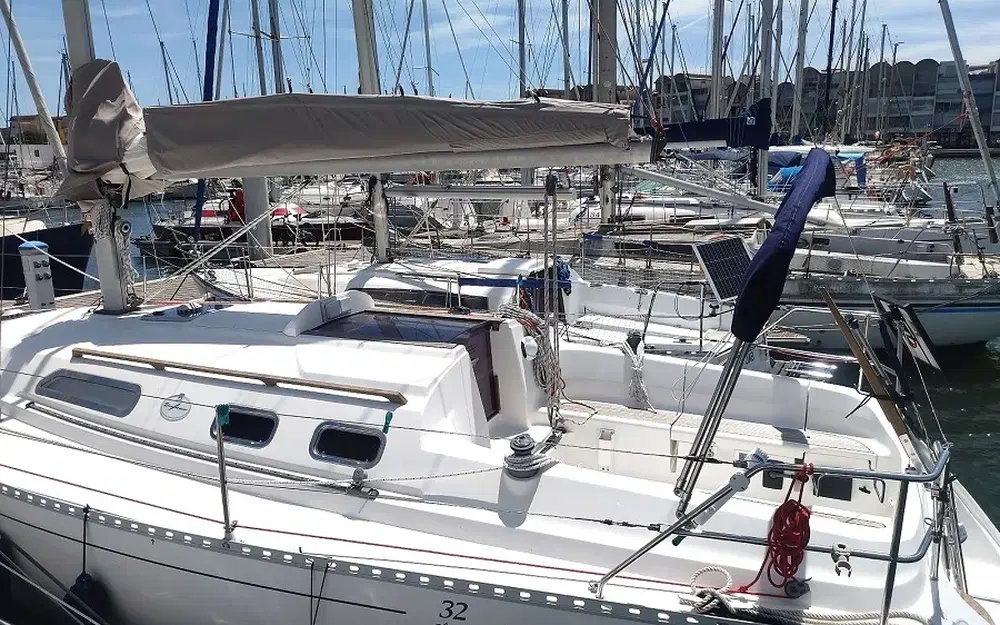 slider 4 Dufour 32 Classic
