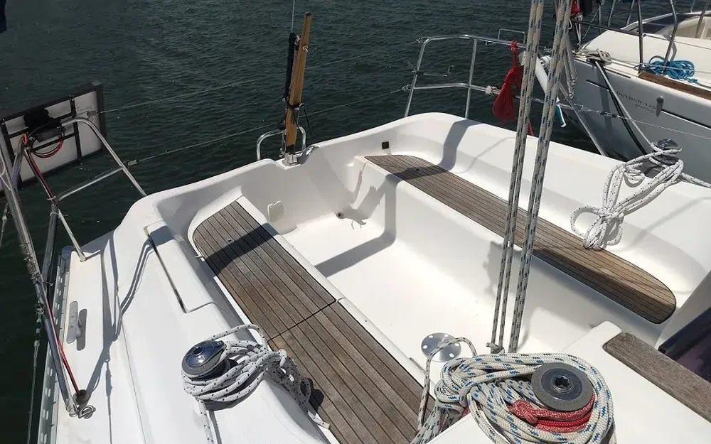 slider 6 Dufour 32 Classic