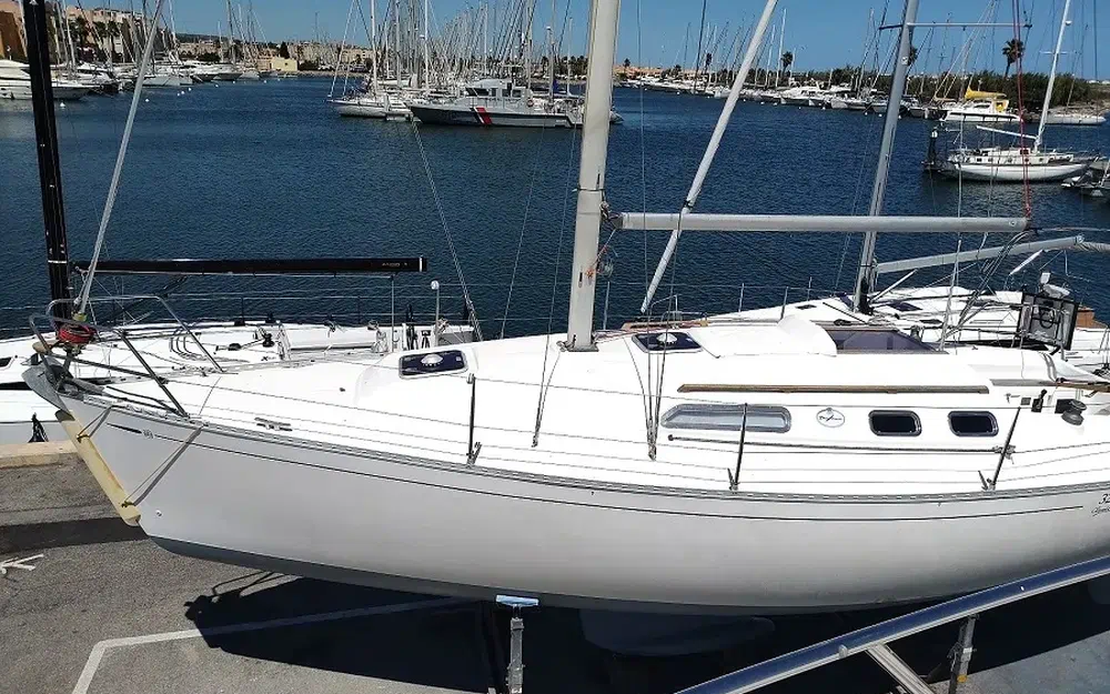 slider 6 Dufour 32 Classic