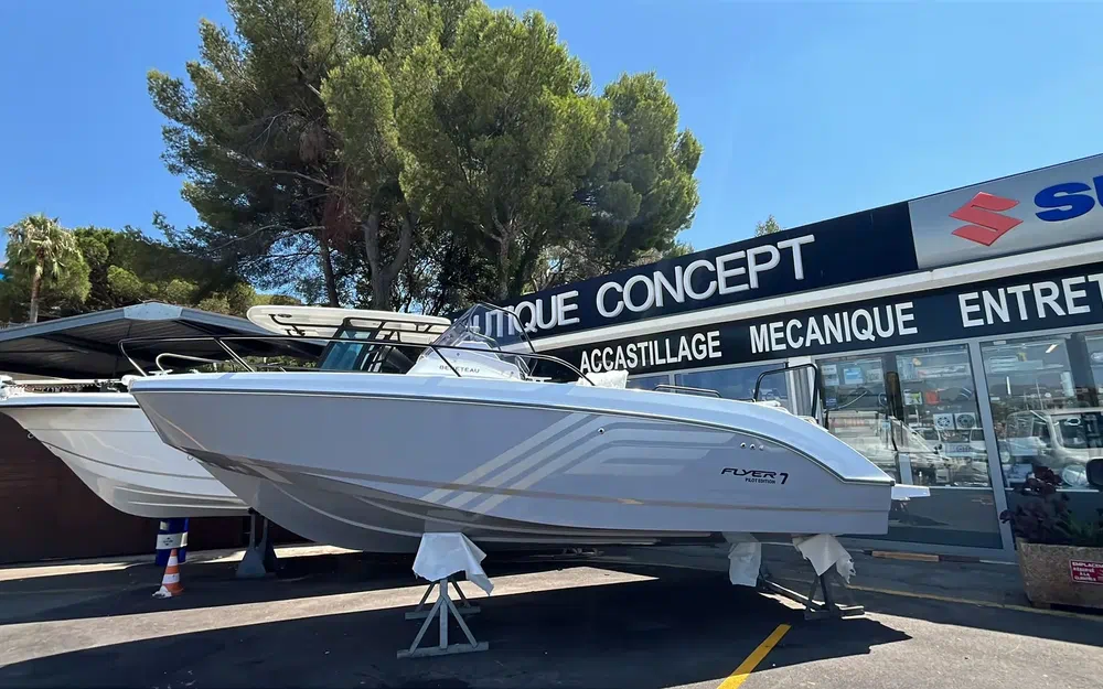 slider 0 Beneteau Flyer 7 SUNdeck