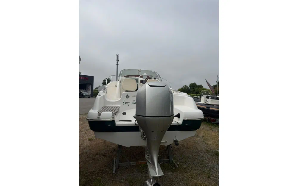 slider 1 Jeanneau Cap Camarat 755 WA