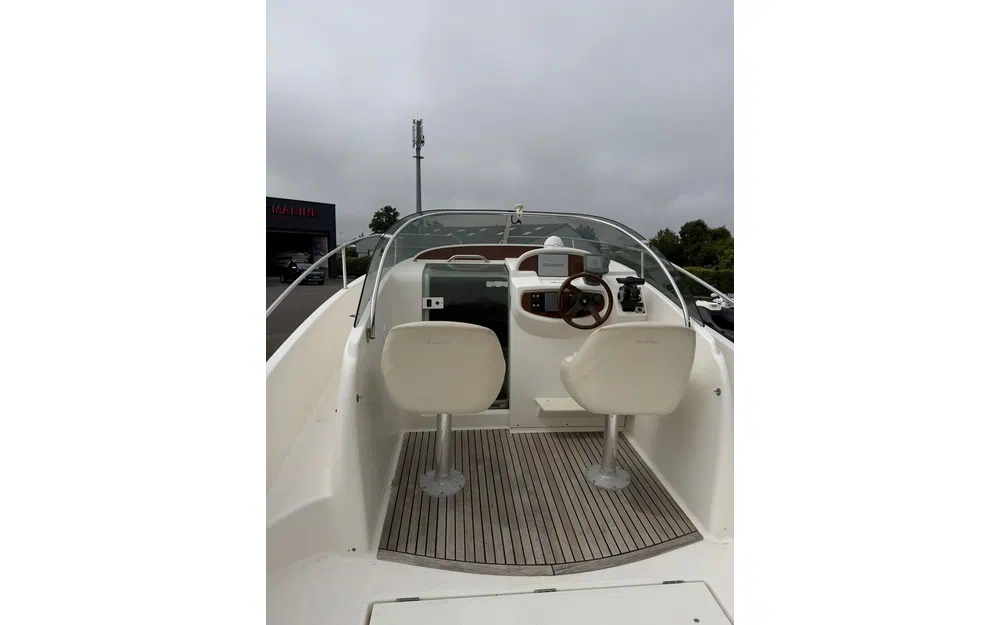 slider 2 Jeanneau Cap Camarat 755 WA