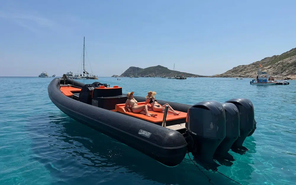 slider 4 Sea Water Phantom 400