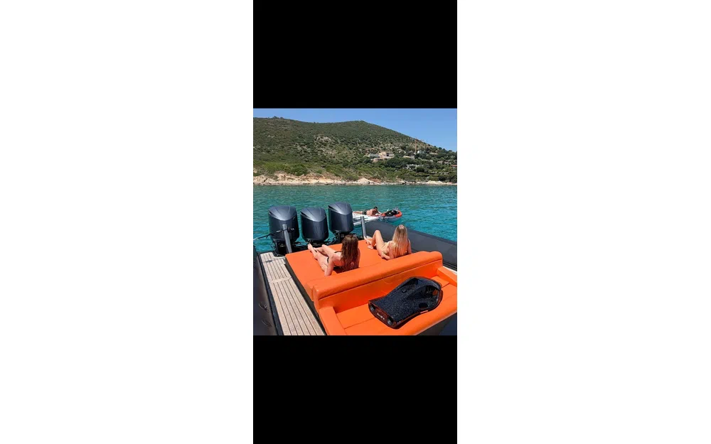slider 14 Sea Water Phantom 400