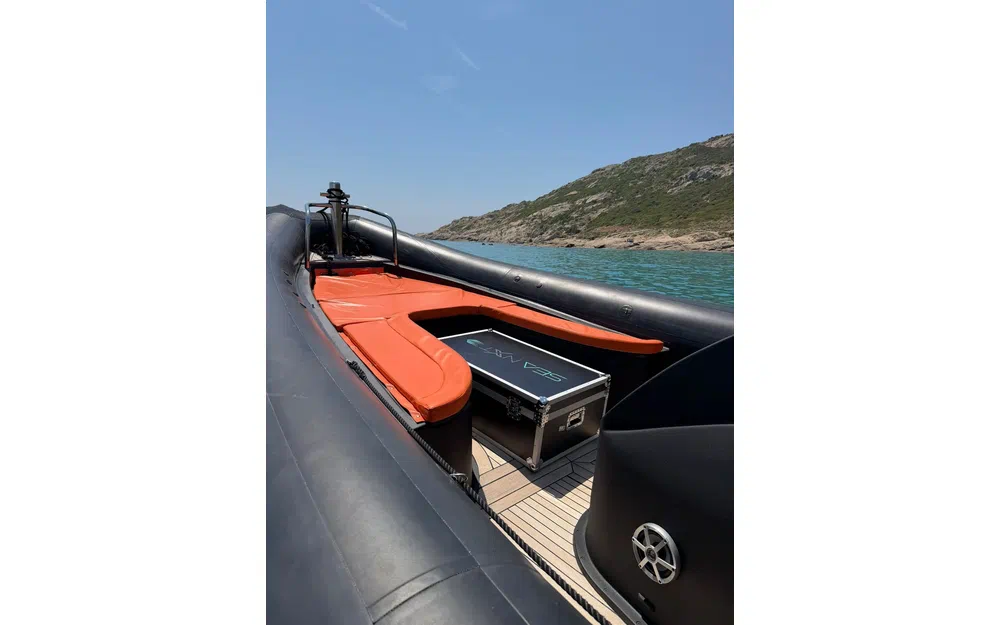 slider 16 Sea Water Phantom 400