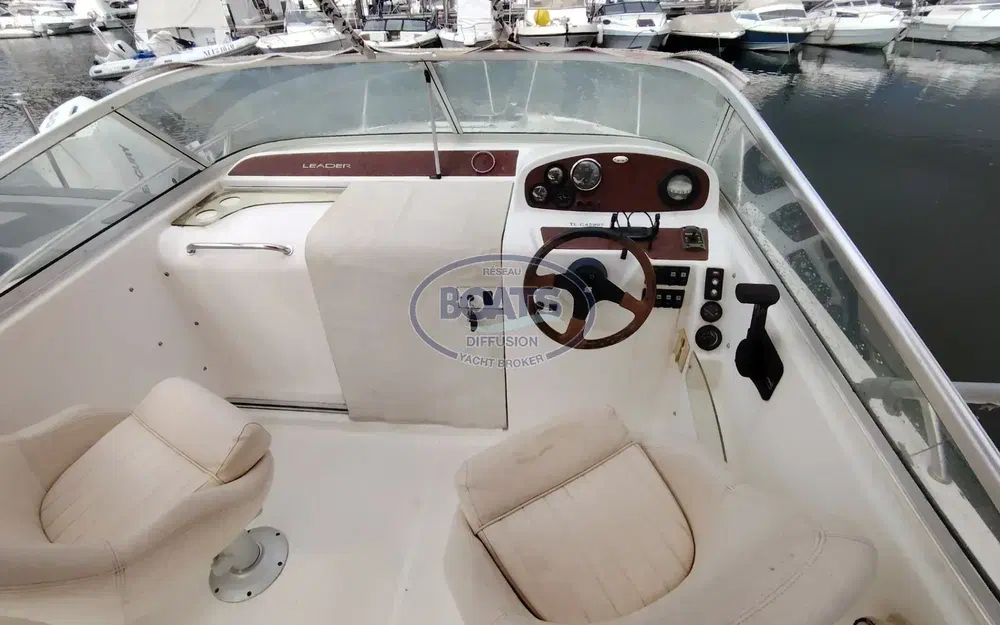 slider 3 Jeanneau Leader 705