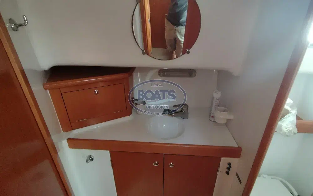 slider 10 Beneteau Antares 10.80