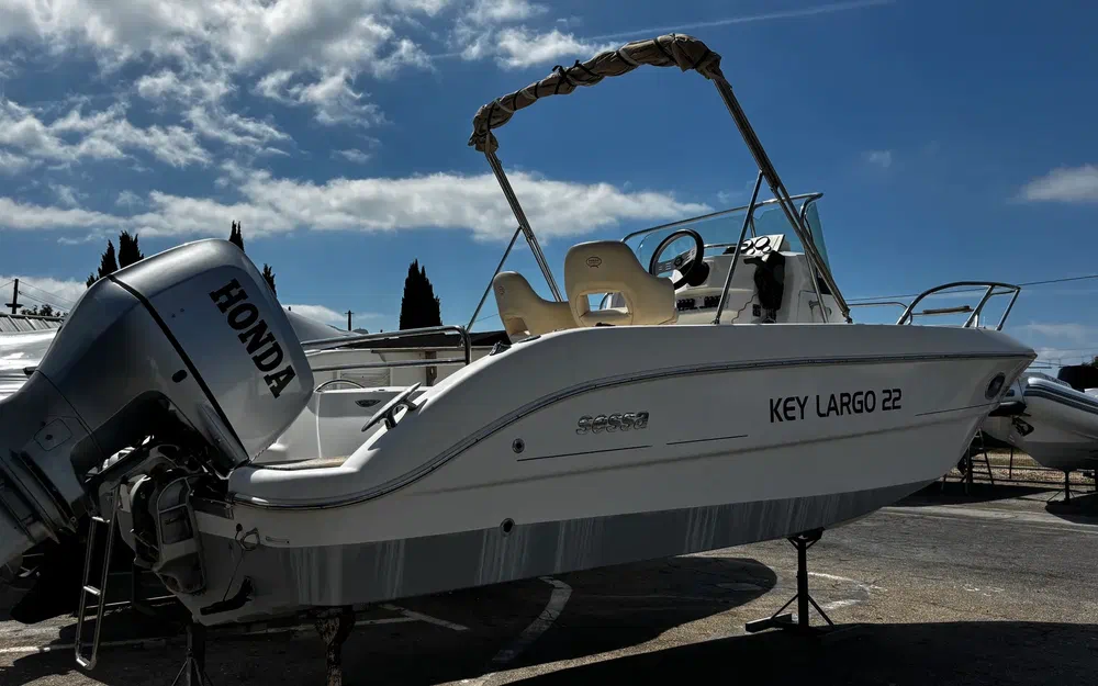 slider 6 Sessa Marine Key Largo 22 Cabine