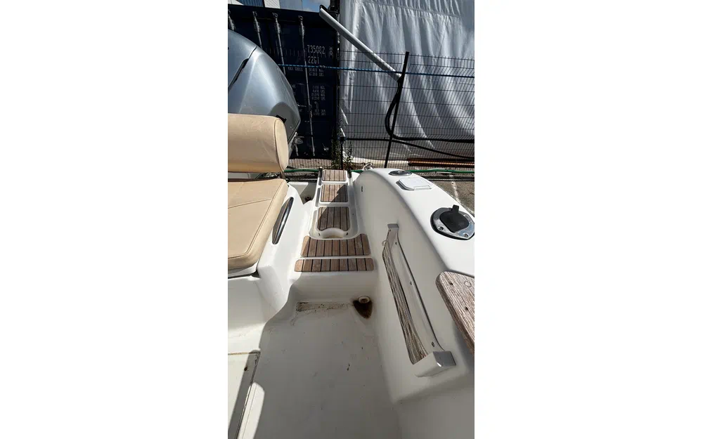 slider 7 Sessa Marine Key Largo 22 Cabine