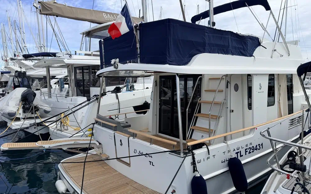 slider 1 Beneteau Swift Trawler 44